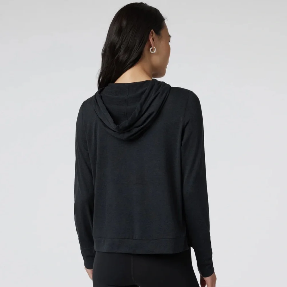 Vuori Women’s Halo Essential Hoodie NWT - Picture 2 of 9
